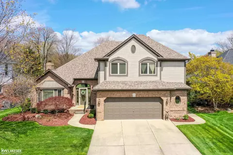 21491 Bay Hls, Macomb, MI 48044