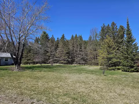 Exterior - 10211 Ll, Rapid River, MI 49878 photo 6 of 10