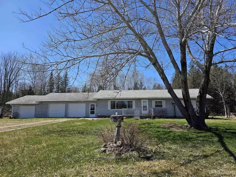10211 Ll, Rapid River, MI 49878