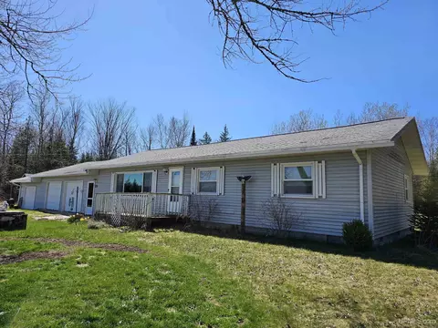Exterior - 10211 Ll, Rapid River, MI 49878 photo 2 of 10