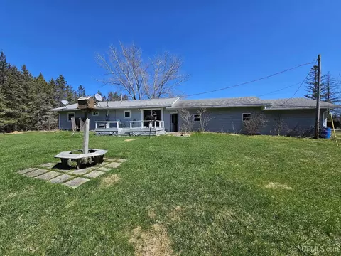 Exterior - 10211 Ll, Rapid River, MI 49878 photo 5 of 10