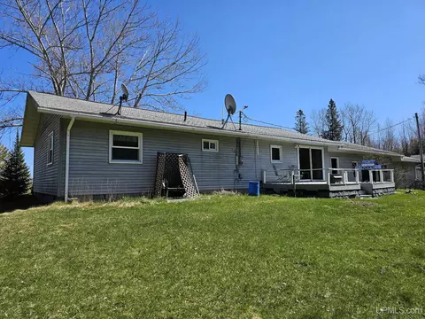 Exterior - 10211 Ll, Rapid River, MI 49878 photo 4 of 10