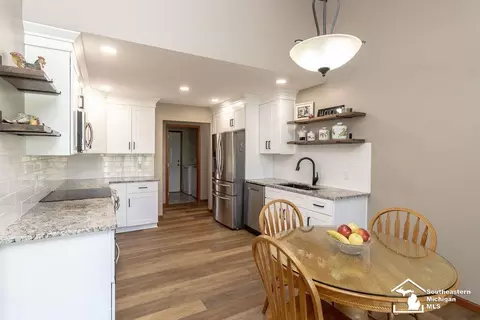 Dining - 1280 Valetta, Temperance, MI 48182 photo 2 of 2