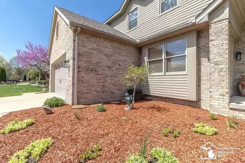 Exterior - 1280 Valetta, Temperance, MI 48182 photo 3 of 7