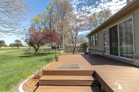 Exterior - 1280 Valetta, Temperance, MI 48182 photo 5 of 7