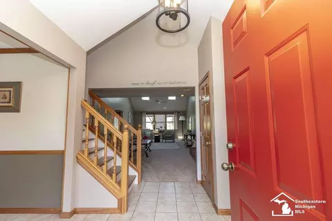 Entry Way - 1280 Valetta, Temperance, MI 48182 photo 1 of 2