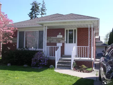 917 Pagel, Lincoln Park, MI 48146