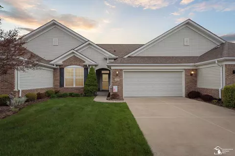 27802 Sand Lk, Brownstown Twp, MI 48134