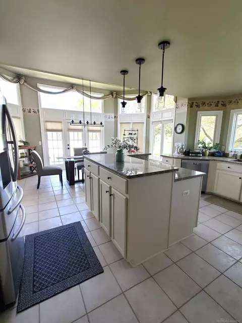 Kitchen - 20389 Windward, Macomb, MI 48044 photo 1 of 5