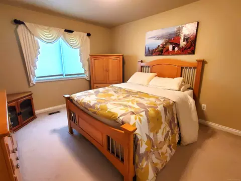 Bedroom - 20389 Windward, Macomb, MI 48044 photo 2 of 3