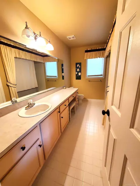 Bath - 20389 Windward, Macomb, MI 48044 photo 8 of 10