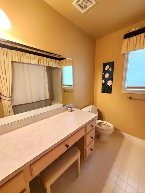 Bath - 20389 Windward, Macomb, MI 48044 photo 9 of 10