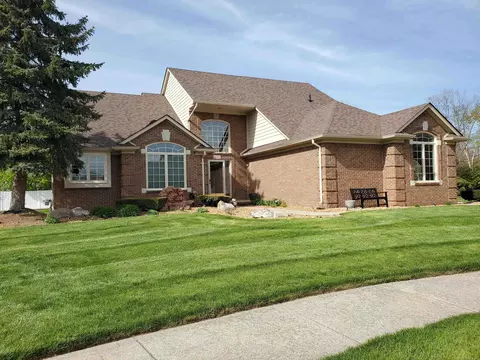 Exterior - 20389 Windward, Macomb, MI 48044 photo 4 of 6