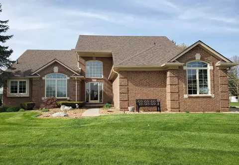 Exterior - 20389 Windward, Macomb, MI 48044 photo 2 of 6