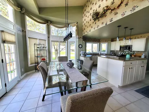 Dining - 20389 Windward, Macomb, MI 48044 photo 3 of 3