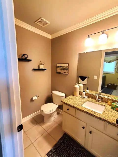 Bath - 20389 Windward, Macomb, MI 48044 photo 6 of 10