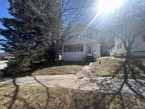 105 W Jewell, Munising, MI 49862