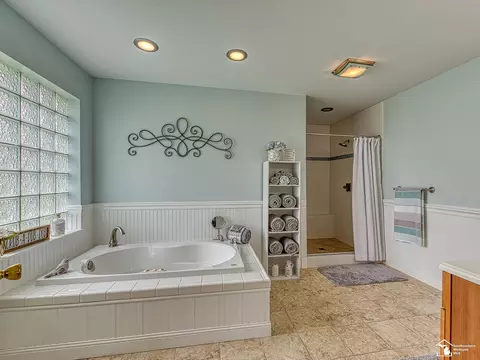 Bath - 3340 Reinhardt, Monroe, MI 48162 photo 3 of 6