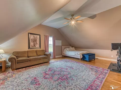 Living - 3340 Reinhardt, Monroe, MI 48162 photo 8 of 9