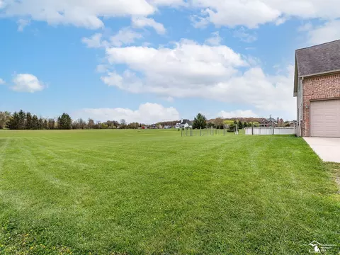 Exterior - 3340 Reinhardt, Monroe, MI 48162 photo 3 of 9