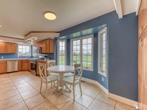 Dining - 3340 Reinhardt, Monroe, MI 48162 photo 1 of 1