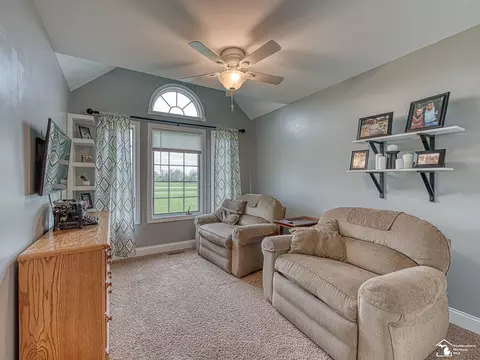 Living - 3340 Reinhardt, Monroe, MI 48162 photo 6 of 9