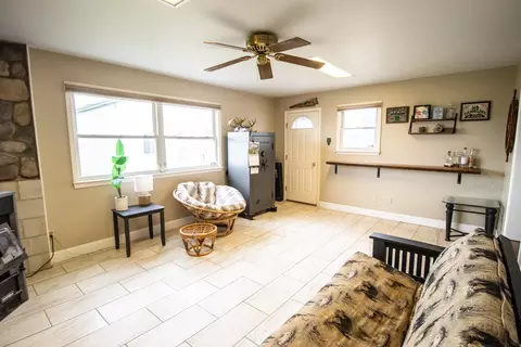 Living - 815 State, Vassar, MI 48768 photo 5 of 5