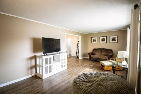 Living - 815 State, Vassar, MI 48768 photo 1 of 5