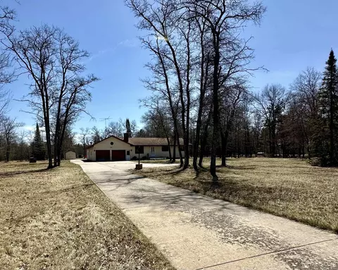 9790 County 513 T, Rapid River, MI 49878