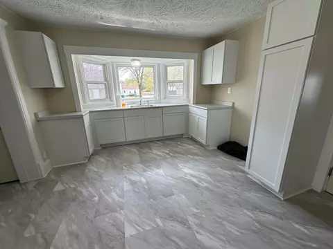 Kitchen - 735 Cayuga, Gladwin, MI 48624 photo 1 of 2