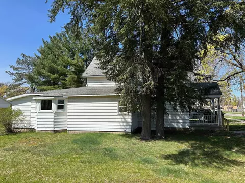 Exterior - 735 Cayuga, Gladwin, MI 48624 photo 1 of 2