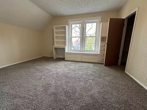 Bedroom - 735 Cayuga, Gladwin, MI 48624 photo 2 of 4