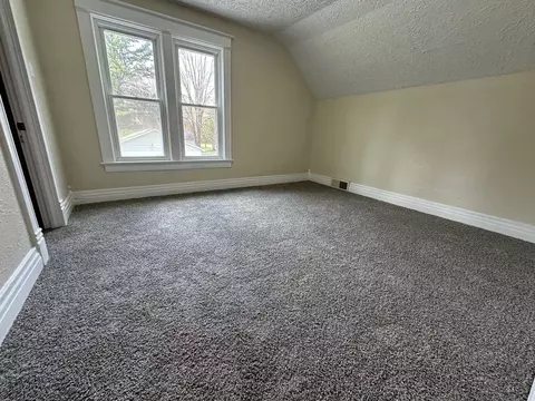 Bedroom - 735 Cayuga, Gladwin, MI 48624 photo 1 of 4