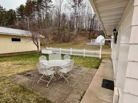 Exterior - 442 W Empire, Ishpeming, MI 49849 photo 3 of 7
