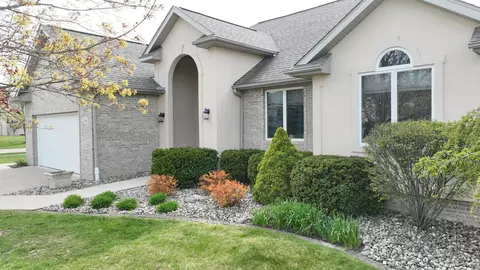 Exterior - 214 Primrose, Flushing, MI 48433 photo 2 of 14