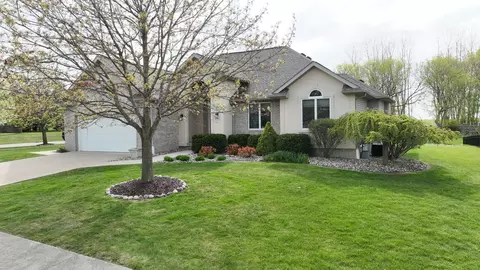 Exterior - 214 Primrose, Flushing, MI 48433 photo 6 of 14