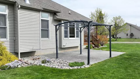 Exterior - 214 Primrose, Flushing, MI 48433 photo 13 of 14