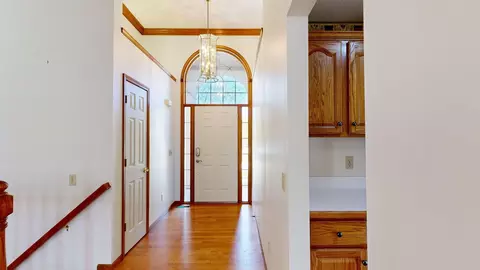 Entry Way - 214 Primrose, Flushing, MI 48433 photo 1 of 1