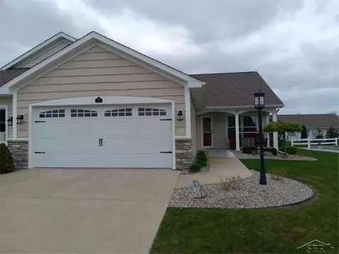 31 Tuscany, Saginaw, MI 48603