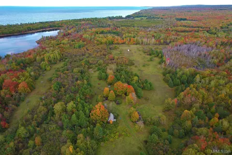 Tbd Bear Lake, Hancock, MI 49930