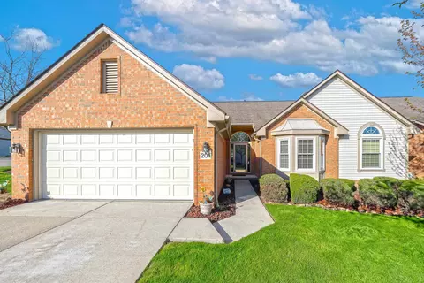 201 Shore Brk, Walled Lake, MI 48390