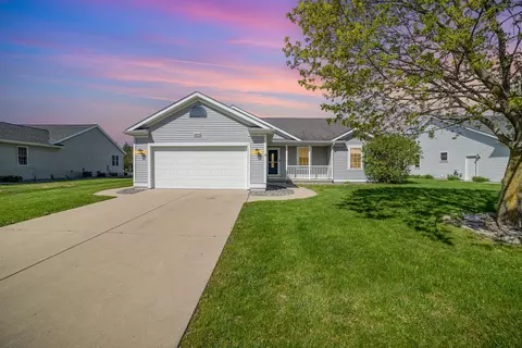 4073 W Crossings, Saginaw, MI 48603