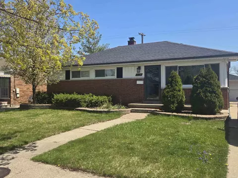 25336 Collingwood, Roseville, MI 48066