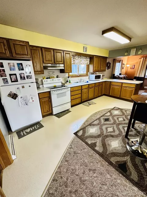 Kitchen - 618 Mitchell, Negaunee, MI 49866 photo 2 of 3