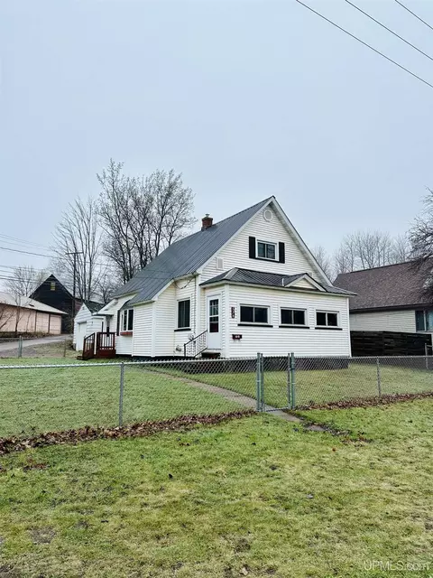 618 Mitchell, Negaunee, MI 49866