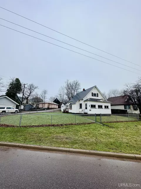Exterior - 618 Mitchell, Negaunee, MI 49866 photo 3 of 7