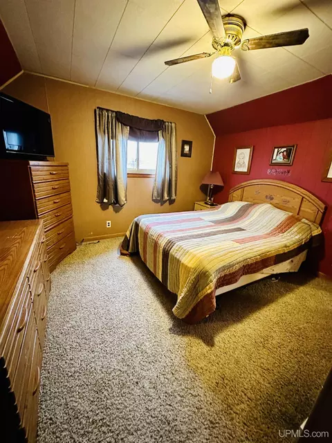 Bedroom - 618 Mitchell, Negaunee, MI 49866 photo 3 of 4