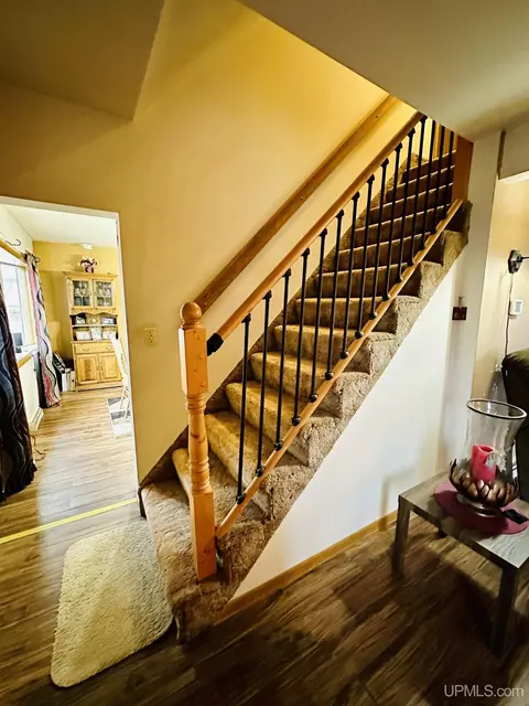 Entry Way - 618 Mitchell, Negaunee, MI 49866 photo 1 of 2