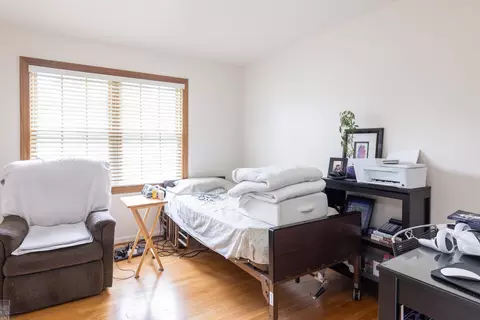 Bedroom - 899 S Brys, Grosse Pointe Woods, MI 48236 photo 5 of 6