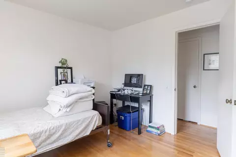 Bedroom - 899 S Brys, Grosse Pointe Woods, MI 48236 photo 6 of 6